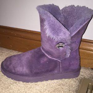 Purple One Button Uggs Size 7